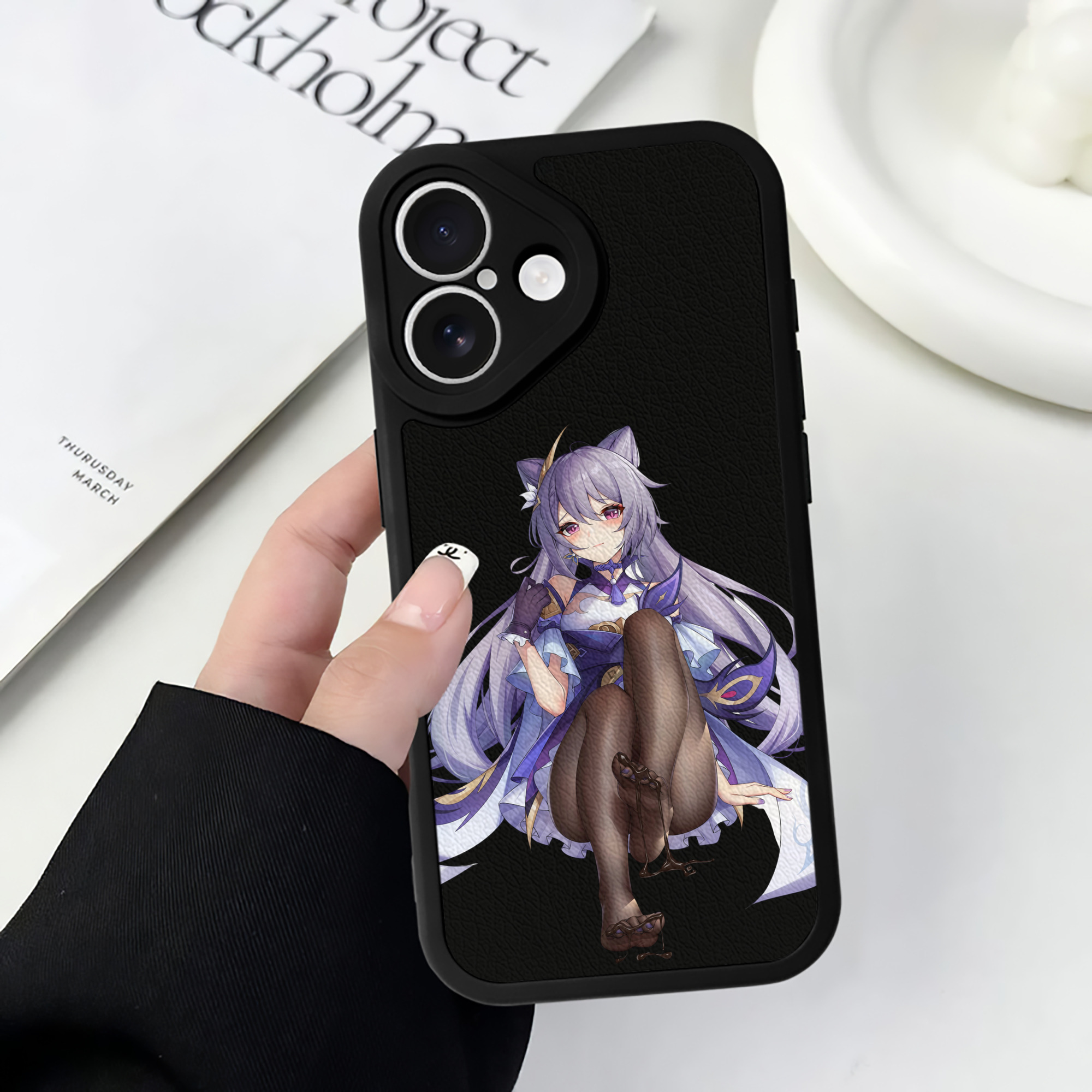 げんし神 刻晴 こくせい genshin Kokusei 【iPhone 16シリーズ対応】シリコンスマホケース（レザー調） 材質：シリコン